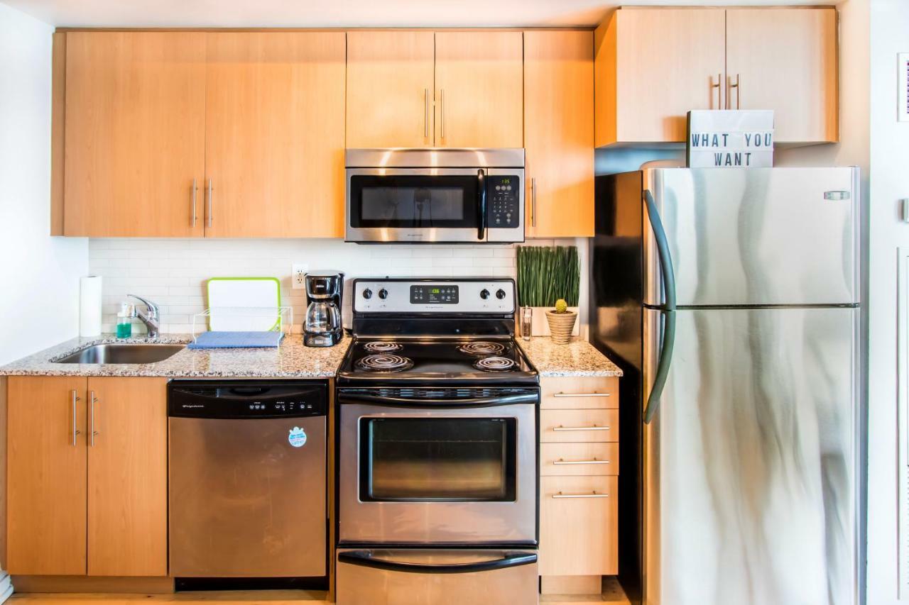 Micasa Suites - Stylish Condo In Maple Leaf Square Toronto Dış mekan fotoğraf